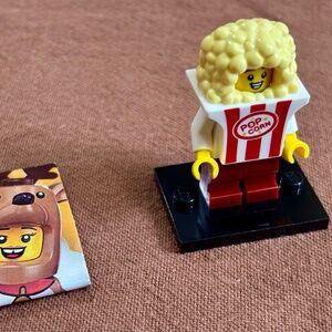 LEGO Minifigure" Popcorn Costume" Series 23 with Stand, Accessories & Pamphlet.